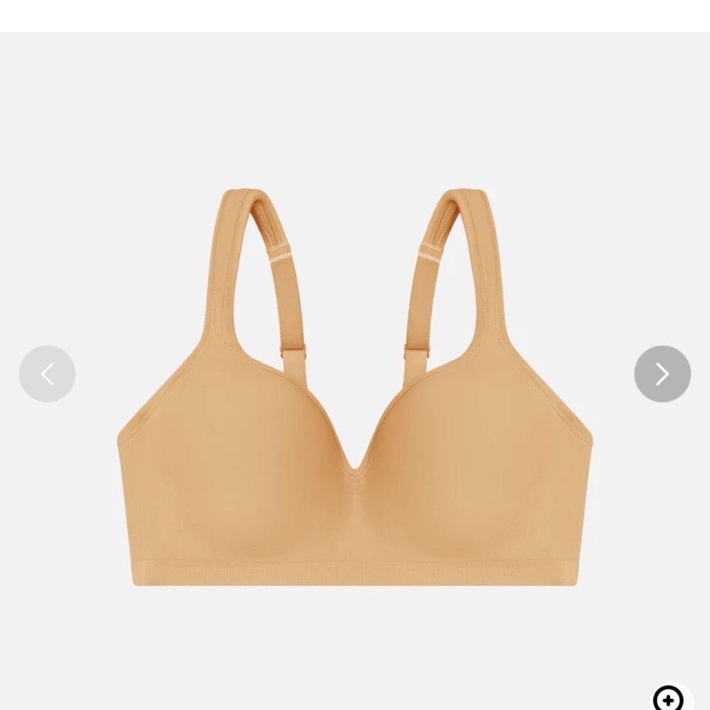 Underoutfit Perfect Neckline Bra NWT